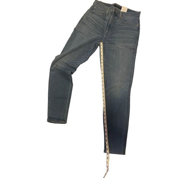 NWT Light blue jeans Lucky Brand size 10/30 R - Picture 4 of 10